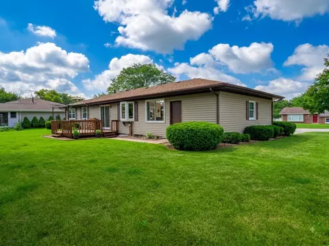 Exterior - 4120 Sumter Dr, Matteson, IL 60443 photo 3 of 4
