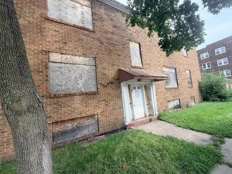 45 156th Pl, Calumet City, IL 60409
