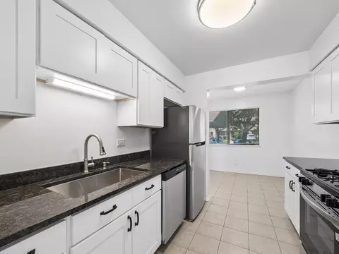 Kitchen - 1631 Bow Trl, Wheeling, IL 60090 photo 1 of 5