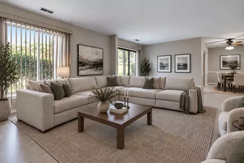 Living - 855 Johnstown Ln #A, Wheaton, IL 60189 photo 1 of 7