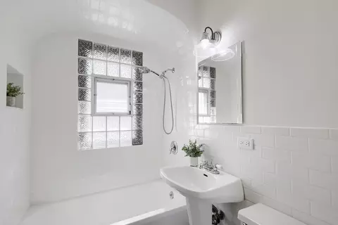 Bath - 1002 Circle Ave, Forest Park, IL 60130 photo 2 of 2