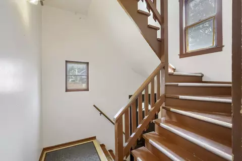 Entry Way - 1002 Circle Ave, Forest Park, IL 60130 photo 3 of 3