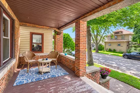 Exterior - 1002 Circle Ave, Forest Park, IL 60130 photo 4 of 9