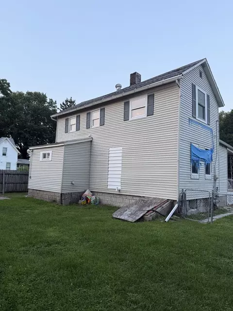 714 Clark St, Galesburg, IL 61401