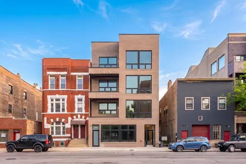 1347 W Grand Ave #3S, Chicago, IL 60642