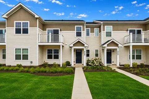 504 Comstock Rd, South Elgin, IL 60177