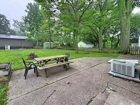 Exterior - 1156 33rd Ave, Moline, IL 61265 photo 4 of 5