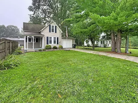 Exterior - 1156 33rd Ave, Moline, IL 61265 photo 3 of 5