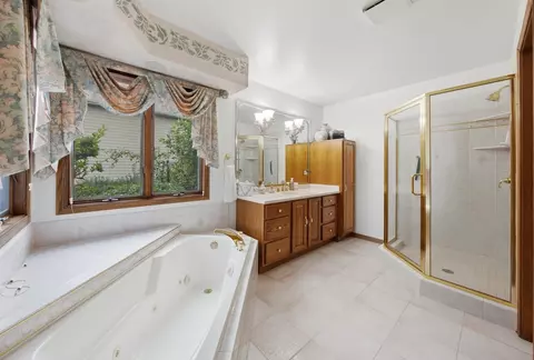 Bath - 223 Miller St, Beecher, IL 60401 photo 2 of 3