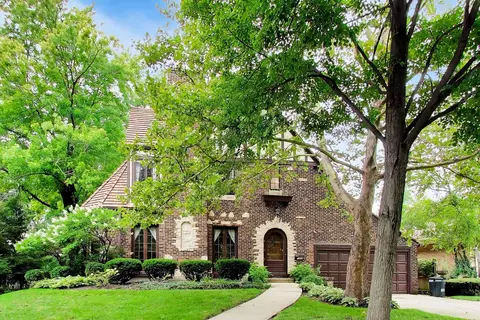 Exterior - 1240 William St, River Forest, IL 60305 photo 2 of 9