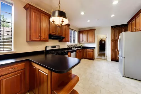 Kitchen - 1240 William St, River Forest, IL 60305 photo 2 of 3