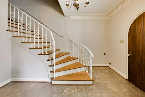 Entry Way - 1240 William St, River Forest, IL 60305 photo 2 of 2