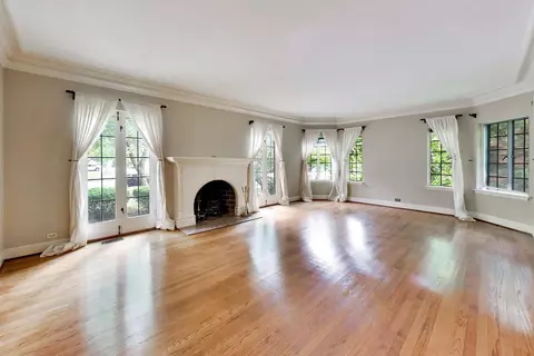 Living - 1240 William St, River Forest, IL 60305 photo 1 of 6