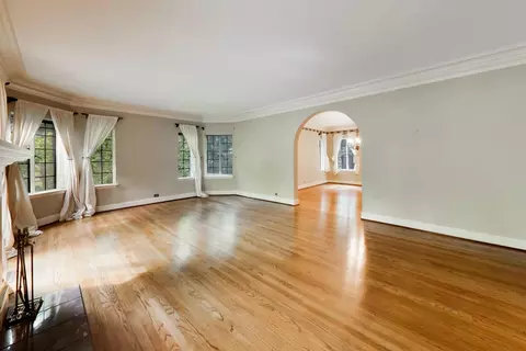 Living - 1240 William St, River Forest, IL 60305 photo 2 of 6