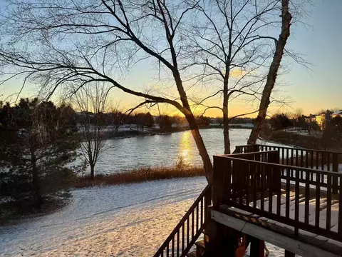 View/Area - 2443 Baldwin Ct, Aurora, IL 60503 photo 5 of 6