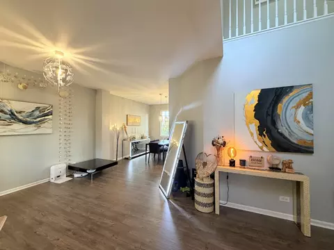 Entry Way - 2443 Baldwin Ct, Aurora, IL 60503 photo 2 of 2