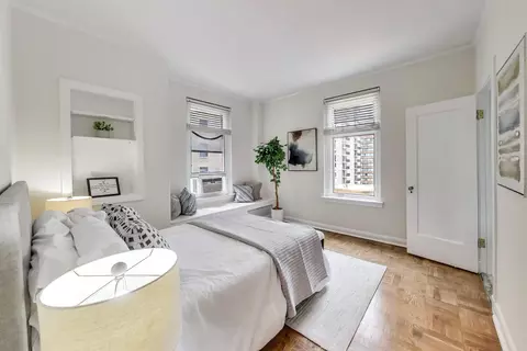 Bedroom - 222 E Chestnut St #9D, Chicago, IL 60611 photo 1 of 4