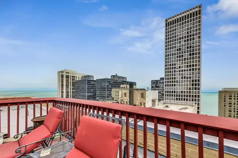 View/Area - 222 E Chestnut St #9D, Chicago, IL 60611 photo 1 of 1