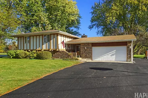 9604 Beech Ave, Crystal Lake, IL 60014