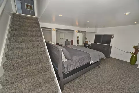 Bedroom - 733 E Main St, Ottawa, IL 61350 photo 4 of 5