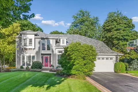 149 Napier Ct, Vernon Hills, IL 60061