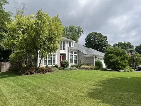 149 Napier Ct, Vernon Hills, IL 60061