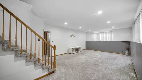 Living - 322 Central Ave, Matteson, IL 60443 photo 3 of 3