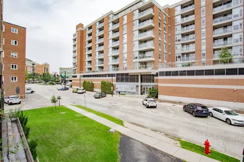 Exterior - 1633 River St #2A, Des Plaines, IL 60016 photo 3 of 4