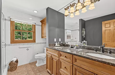 Bath - 1820 Root St, Crest Hill, IL 60403 photo 1 of 3