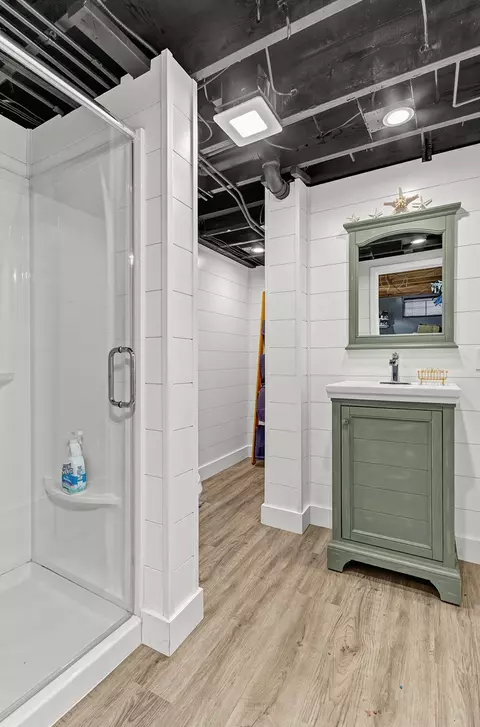 Bath - 1820 Root St, Crest Hill, IL 60403 photo 3 of 3