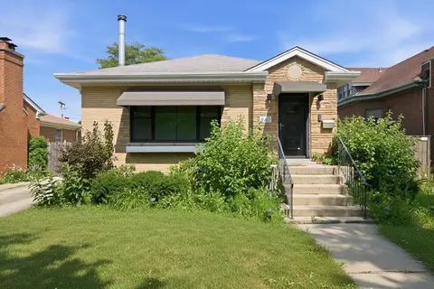 940 N Oak Park Ave, Oak Park, IL 60302