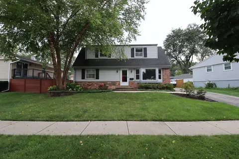 348 Cherrywood Rd, Buffalo Grove, IL 60089