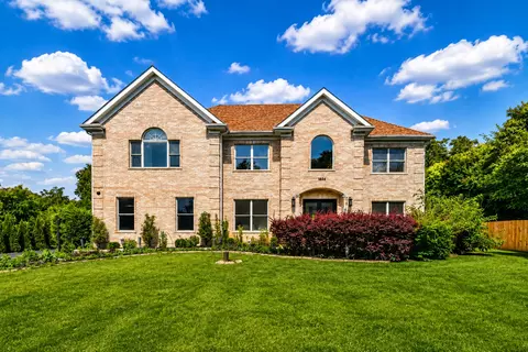 1685 Marion St, Roselle, IL 60172