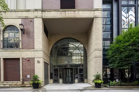 630 N State St #2202, Chicago, IL 60654