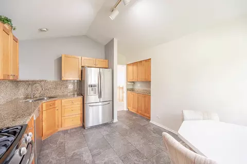 Kitchen - 1619 Camberley Ct #2, Bartlett, IL 60103 photo 3 of 3