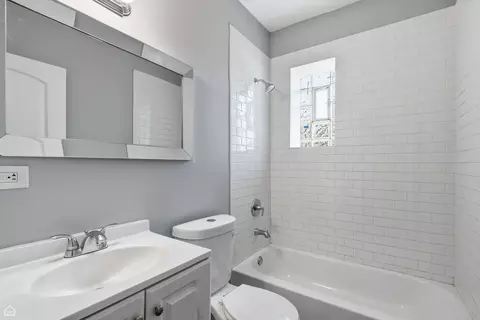 Bath - 16 E 118th Pl, Chicago, IL 60628 photo 1 of 2