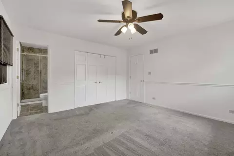 Bedroom - 4100 Hudson Dr, Hoffman Estates, IL 60192 photo 2 of 5