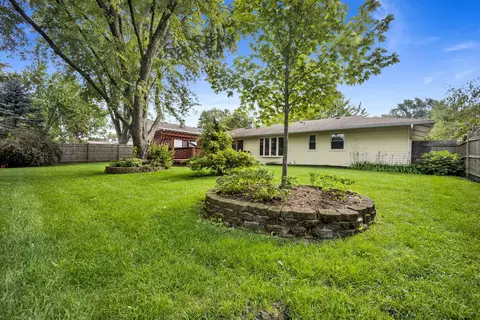 Exterior - 4100 Hudson Dr, Hoffman Estates, IL 60192 photo 2 of 6