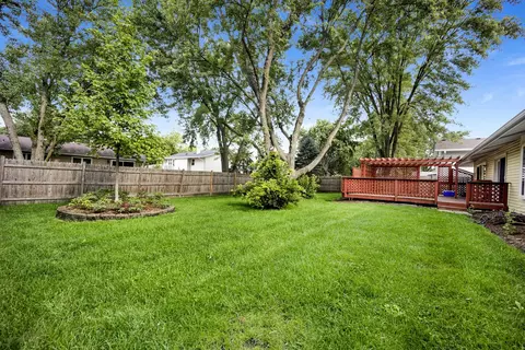 Exterior - 4100 Hudson Dr, Hoffman Estates, IL 60192 photo 3 of 6