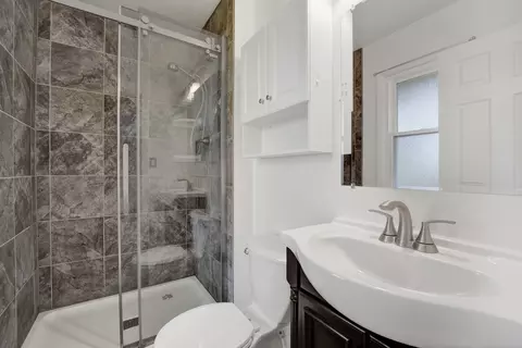 Bath - 4100 Hudson Dr, Hoffman Estates, IL 60192 photo 1 of 2