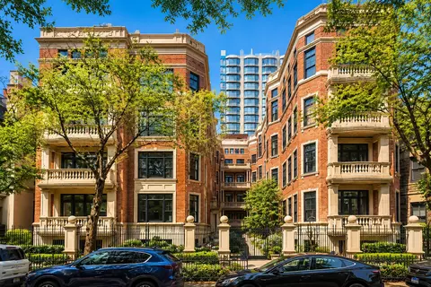 1447 N Dearborn St #3N, Chicago, IL 60610