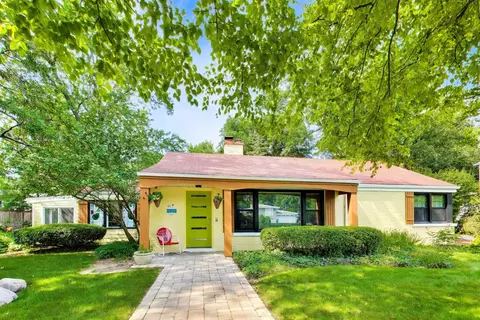 1353 Golf Ave, Highland Park, IL 60035