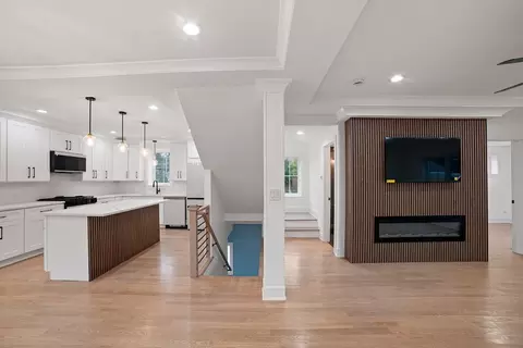 Entry Way - 4200 Prescott Ave, Lyons, IL 60534 photo 1 of 2