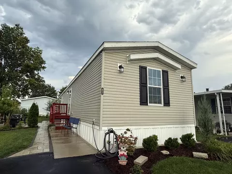 43 Saint Michaels Dr, Bourbonnais, IL 60914