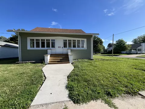 112 E South St, Granville, IL 61326