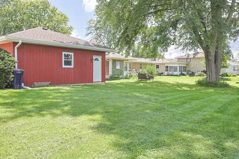 Exterior - 1305 Van St, Elgin, IL 60123 photo 8 of 9