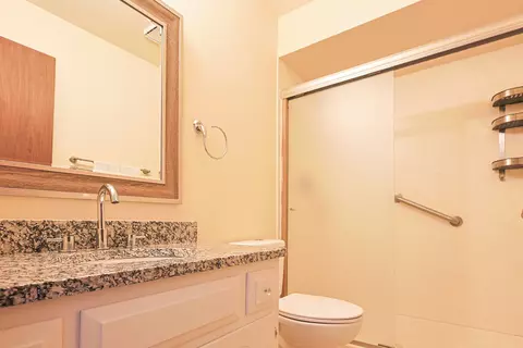 Bath - 1305 Van St, Elgin, IL 60123 photo 2 of 4