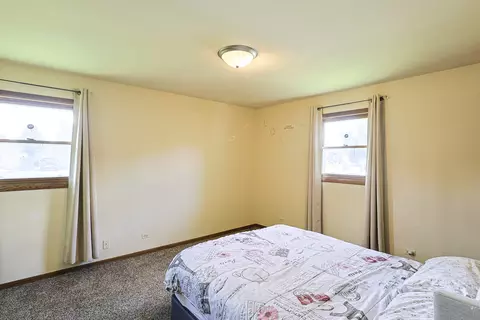 Bedroom - 1305 Van St, Elgin, IL 60123 photo 2 of 4