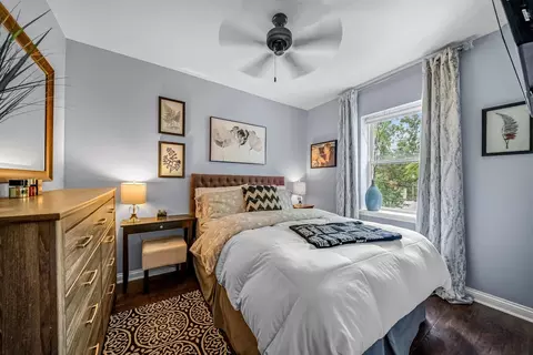 Bedroom - 54 Forest Ave #2W, Riverside, IL 60546 photo 1 of 2
