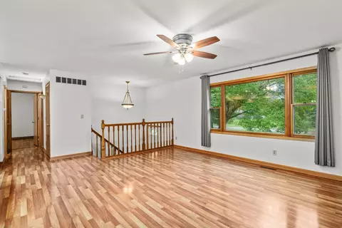 Living - 11320 2nd St, Roscoe, IL 61073 photo 2 of 5